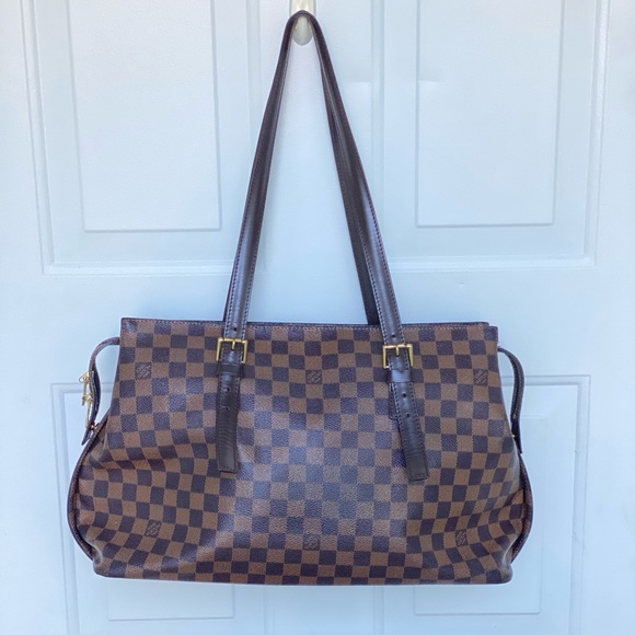 🚫SOLD🚫 Louis Vuitton Damier Ebene Chelsea - Picture 2 of 12
